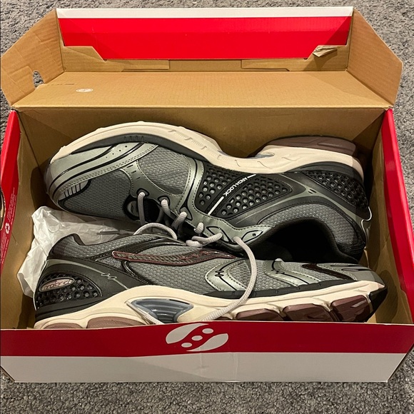 Saucony Men's Athletic Shoes - ProGlide Triumph 4 in color Agave/Chocolate - Picture 2 of 10